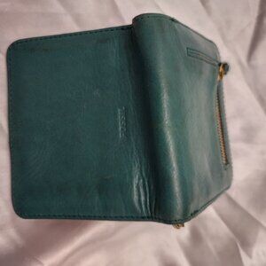 * FOSSIL LEATHER WALLET COMPACT SMALL MANY POCKETS COIN PURSE FULL WALLET GREEN